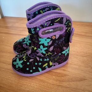 Baby Bogs II insulated, water proof boots, size toddler 7.